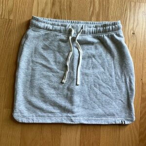 Gap light grey mini sweatskirt size S